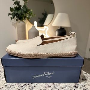 Universal Thread - Loafer, Flat, Espadrillas - Cream - size 7